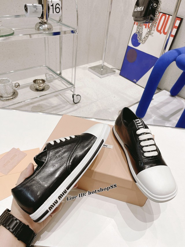 Miumiu2022新春款休閒運動鞋復古拼色休閒鞋女士低幫板鞋 dx2307